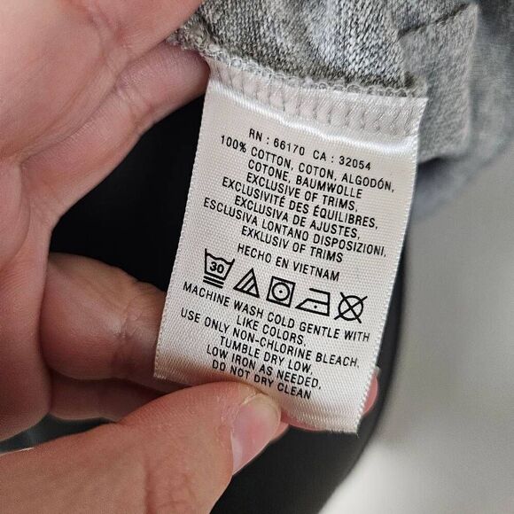 Postmark Threaded Eyelet Blouse - Picture 4 of 7